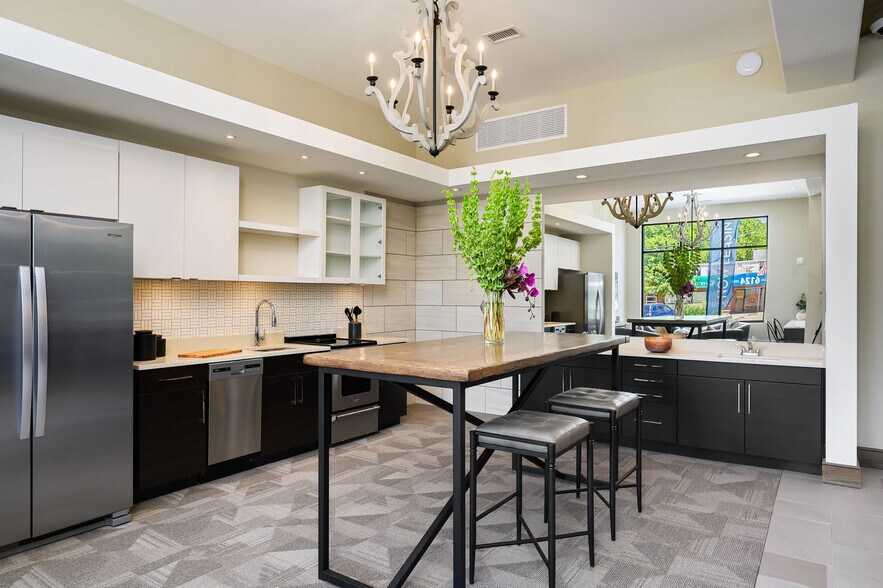 More Photos Of 6201 Johnson Dr, Mission Apartments For Lease