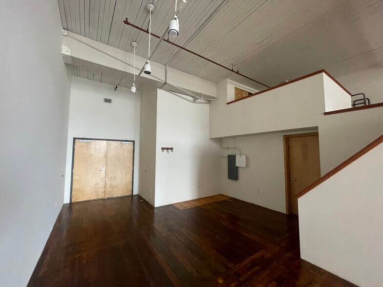 More Photos Of 1091 Calcot Pl, Oakland Office For Lease
