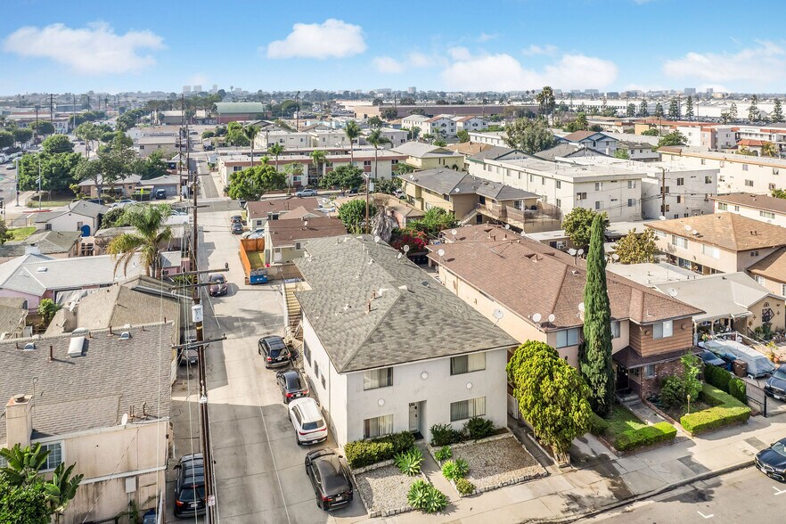 More Photos Of 12717 Cranbrook Ave, Hawthorne Apartments For Sale