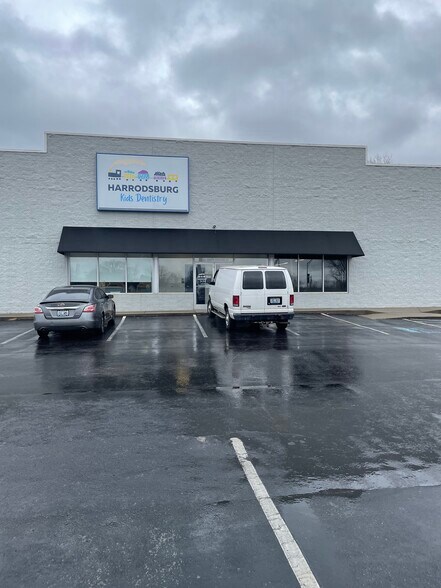 More Photos Of 685 S College St, Harrodsburg Storefront Retail Office For Lease