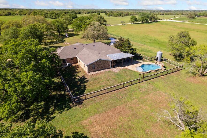 More Photos Of 622 Darwin Rd, Sunset Land For Sale