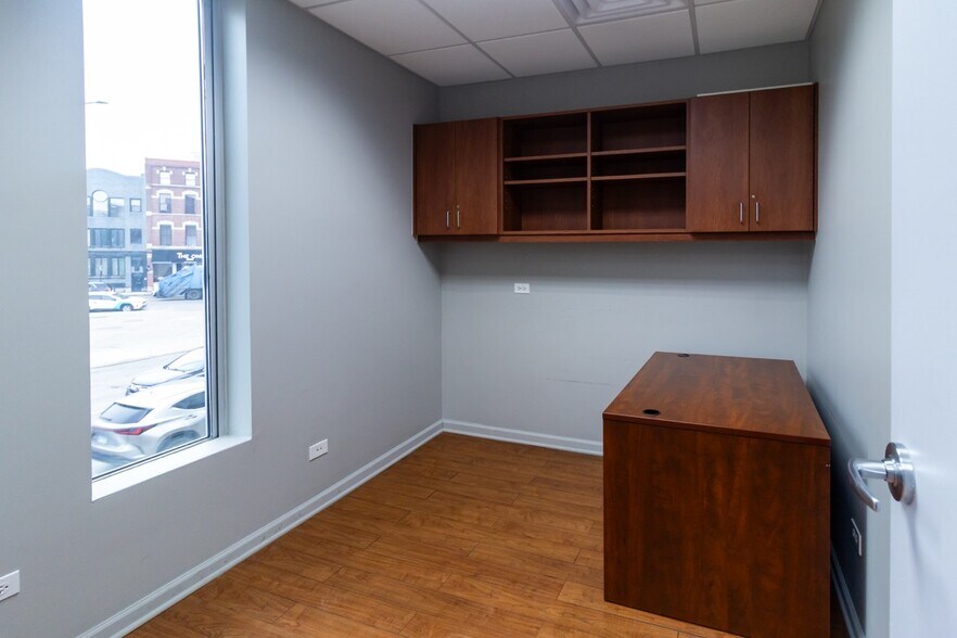 More Photos Of 2400 N Ashland Ave, Chicago Medical For Lease