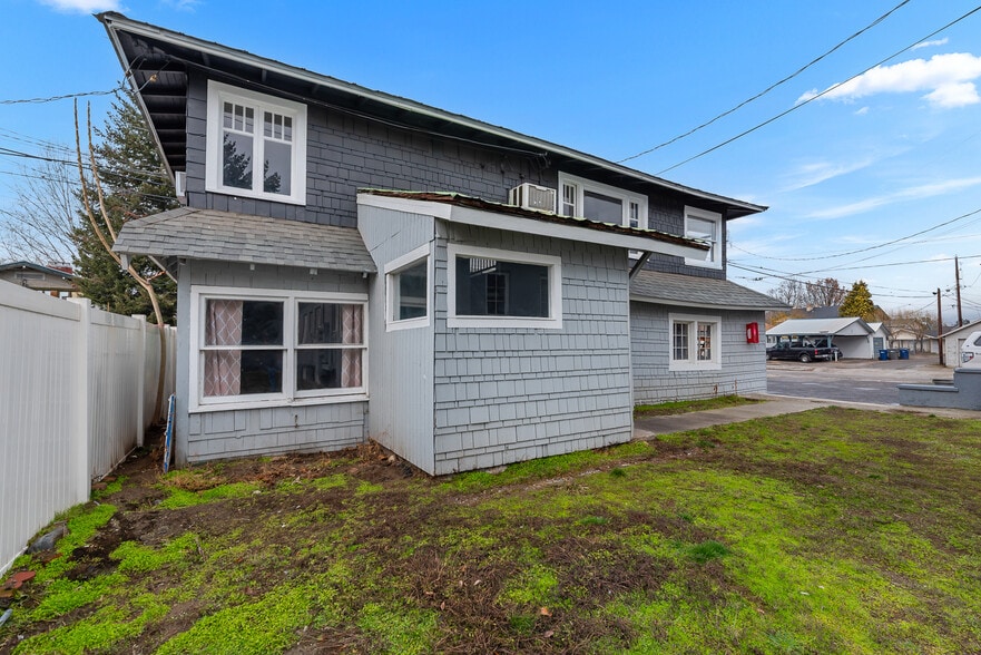 More Photos Of 600 Douglas St, Wenatchee Apartments For Sale