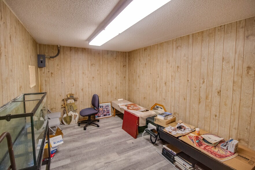 More Photos Of 440 S Prairie St, Bethalto General Retail For Sale