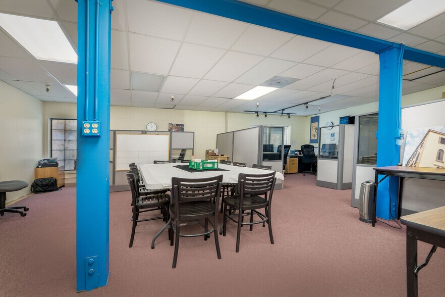 More Photos Of 870 Gold Flat Rd, Nevada City Research And Development For Lease