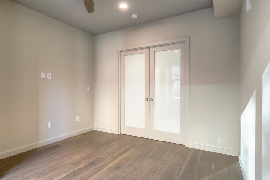 More Photos Of 824 Hyde St, San Francisco Apartments For Sale
