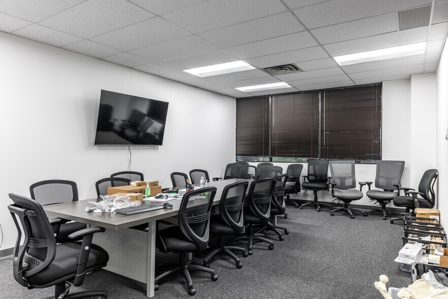 More Photos Of 8400 Esters Blvd, Irving Unknown For Lease