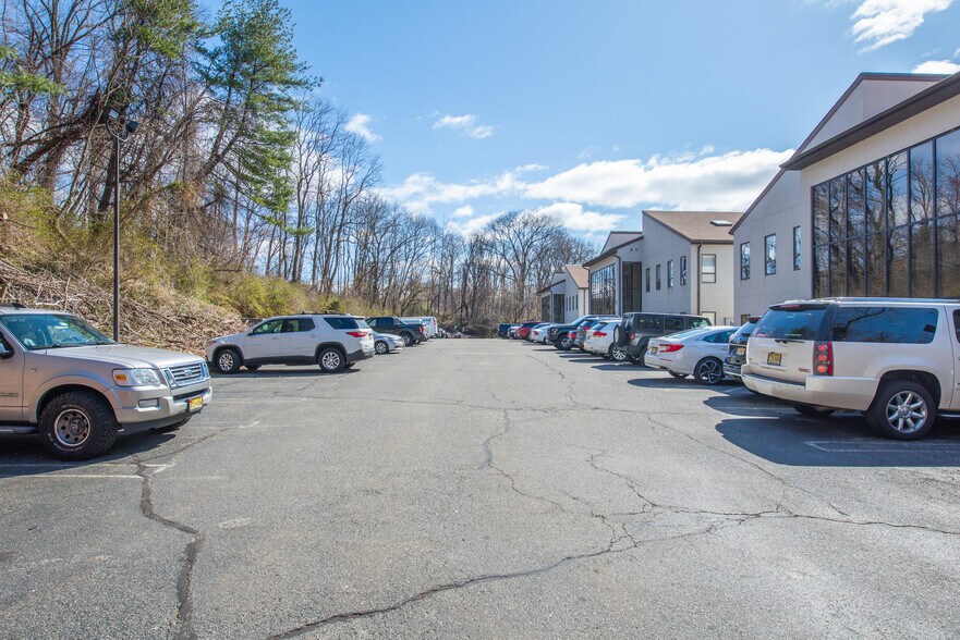 More Photos Of 115 US Highway 46, Mountain Lakes Unknown For Lease