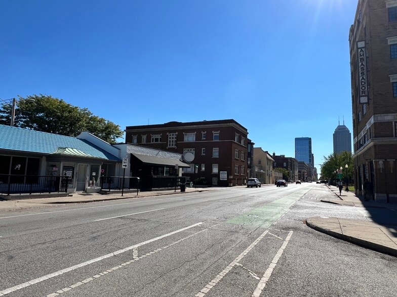 More Photos Of 901 N Pennsylvania St, Indianapolis Freestanding For Lease