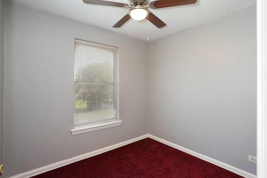 More Photos Of 309 Calgary Ave, San Antonio Apartments For Sale