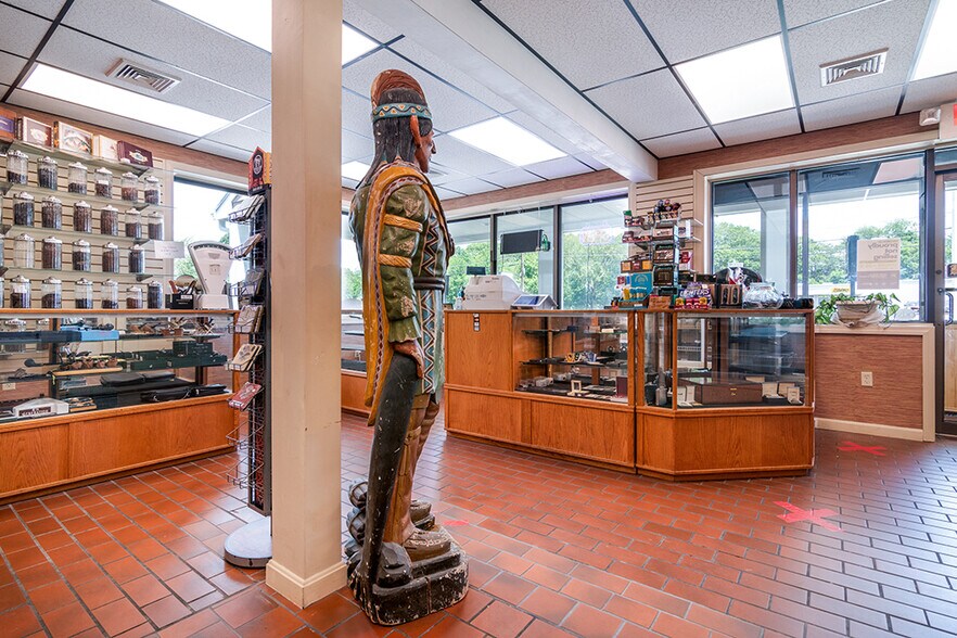 More Photos Of 6595 Post Rd, North Kingstown Fast Food For Sale