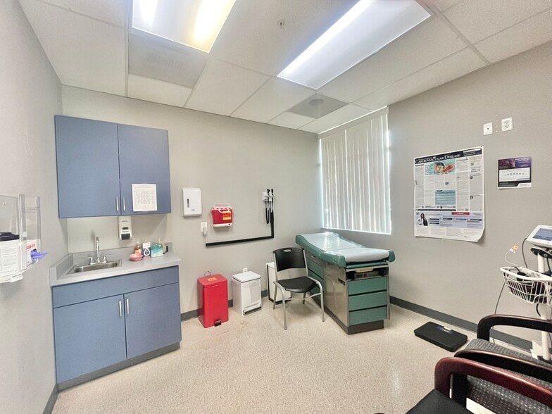 More Photos Of 2485 Sunrise Blvd, Gold River Office For Sale