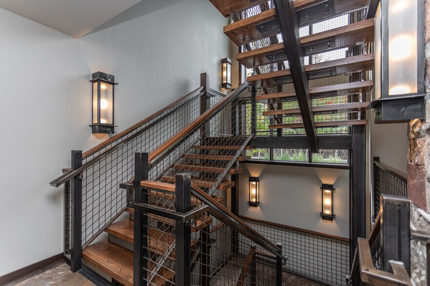 More Photos Of 1492 Park Ave, Park City Office For Lease