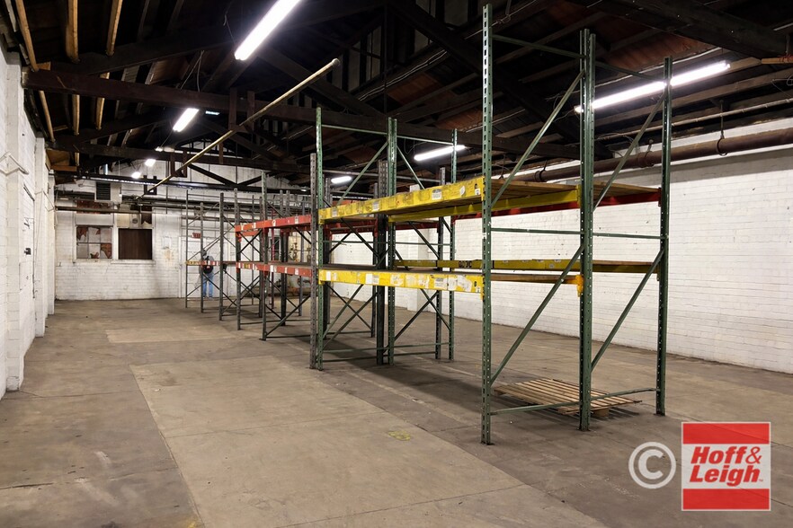 More Photos Of 400 Cherry Ave SE, Canton Manufacturing For Lease