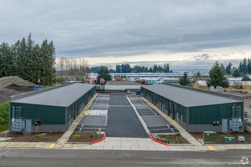 More Photos Of 7110-7114 NE 43rd Ave, Vancouver Warehouse For Sale