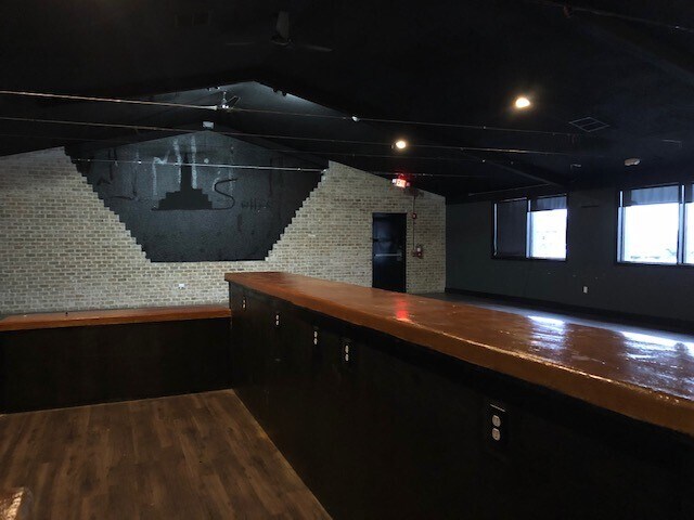 More Photos Of 1700 S Caraway Rd, Jonesboro Restaurant For Lease