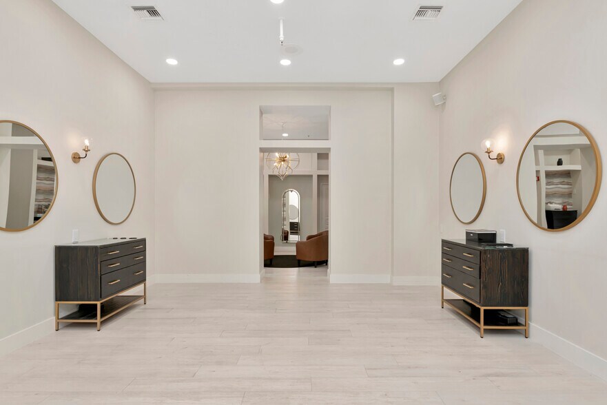 More Photos Of 1345 2nd St, Sarasota Office Residential For Sale