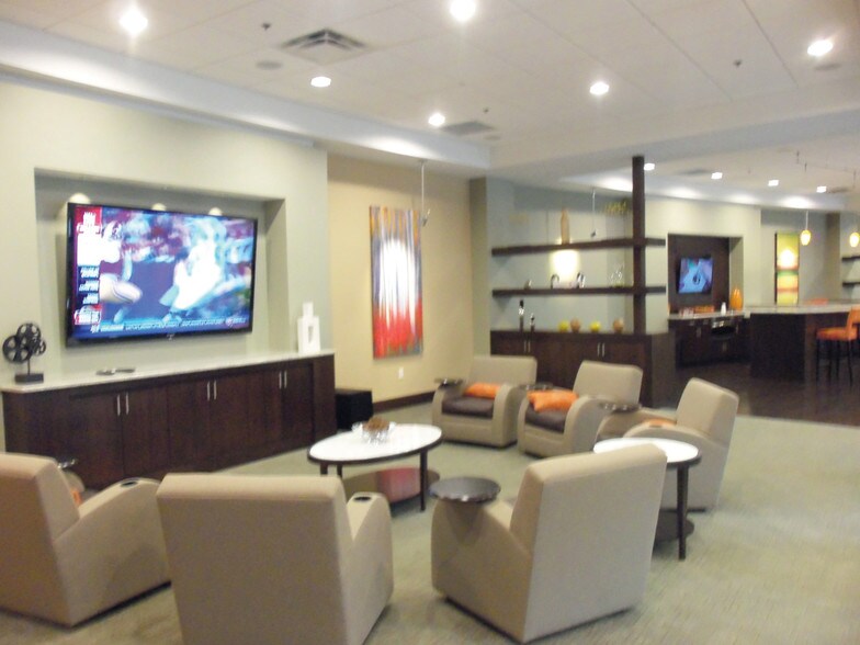 More Photos Of 657 S 3rd St, Louisville Apartments For Lease