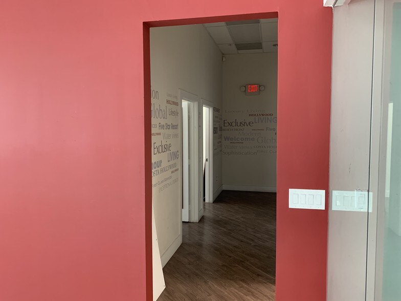 More Photos Of 201 N Ocean Dr, Hollywood Storefront Retail Office For Lease