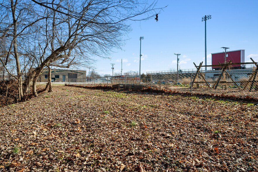 More Photos Of 15 Walnut St, Coshocton Warehouse For Sale