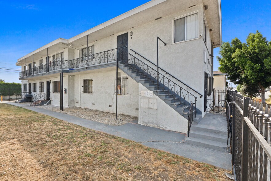 More Photos Of 7516 S Western Ave, Los Angeles Apartments For Sale