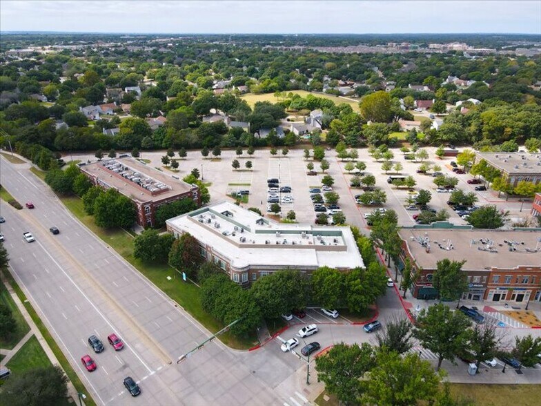 More Photos Of 1100 Parker Sq, Flower Mound Office For Lease