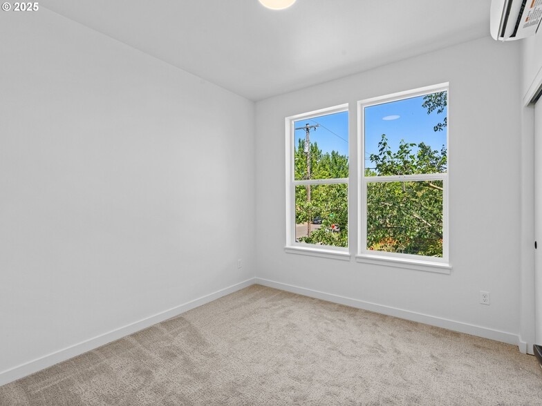 More Photos Of , Portland Multifamily For Sale