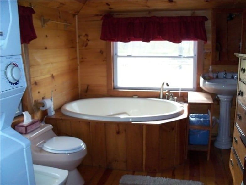 More Photos Of 2521 County Highway 22, Richfield Springs Hotel For Sale