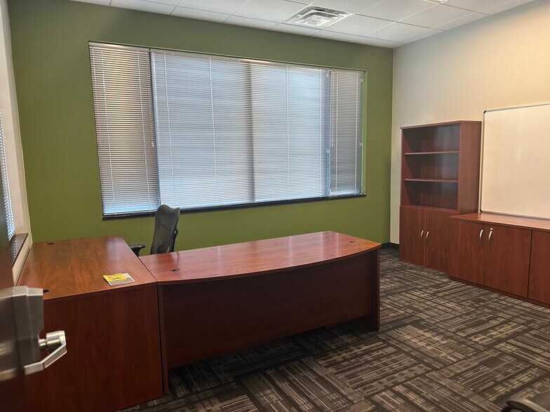 More Photos Of 640 Pierce Blvd, O'Fallon Medical For Lease