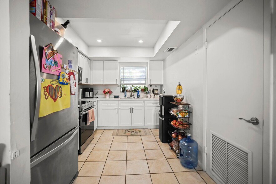 More Photos Of 7108 S Kissimmee St, Tampa Multifamily For Sale