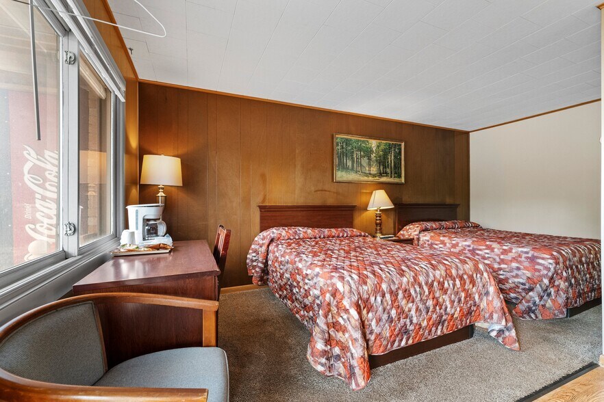 More Photos Of W11466 US Hwy 8, Dunbar Restaurant For Sale