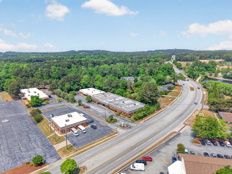 More Photos Of 3005 Lenora Church Rd, Snellville Office For Sale