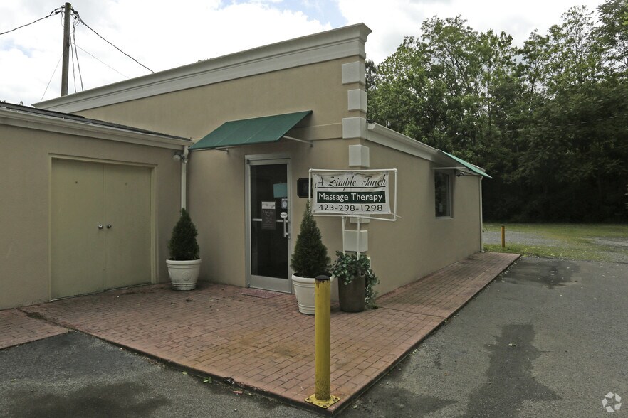 More Photos Of 15781 Rankin Ave, Dunlap Freestanding For Sale