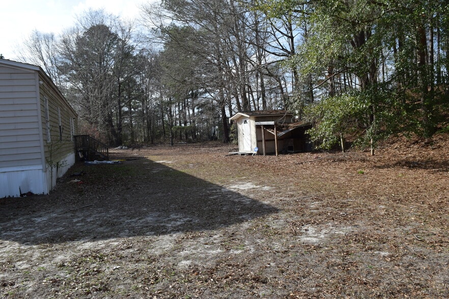 More Photos Of 1524 Seabrook School Rd, Fayetteville Multifamily For Sale