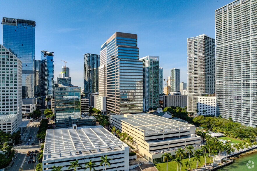 More Photos Of 701 Brickell Ave, Miami Office Residential For Lease