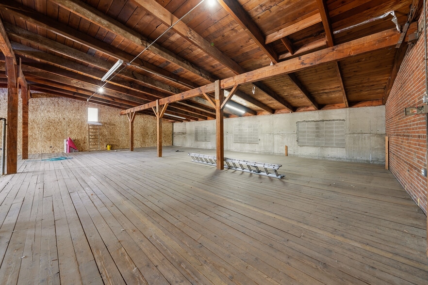 More Photos Of 316 Front St, Medford Specialty For Sale