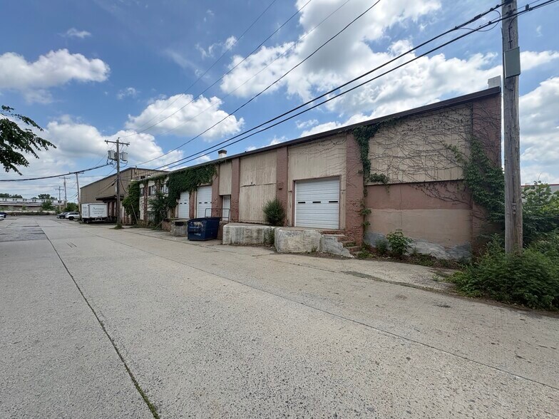 More Photos Of 45 Learned St, Albany Warehouse For Lease