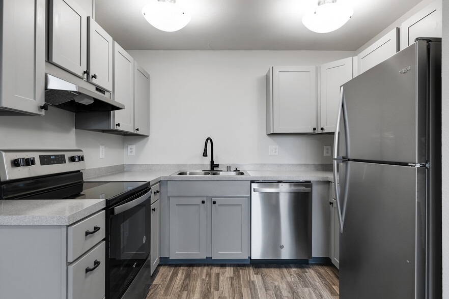 More Photos Of 11424 A St S, Tacoma Apartments For Sale