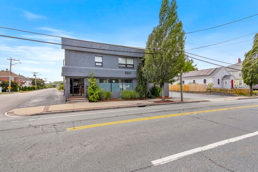 Primary Photo Of 984 Charles St, North Providence Office For Sale