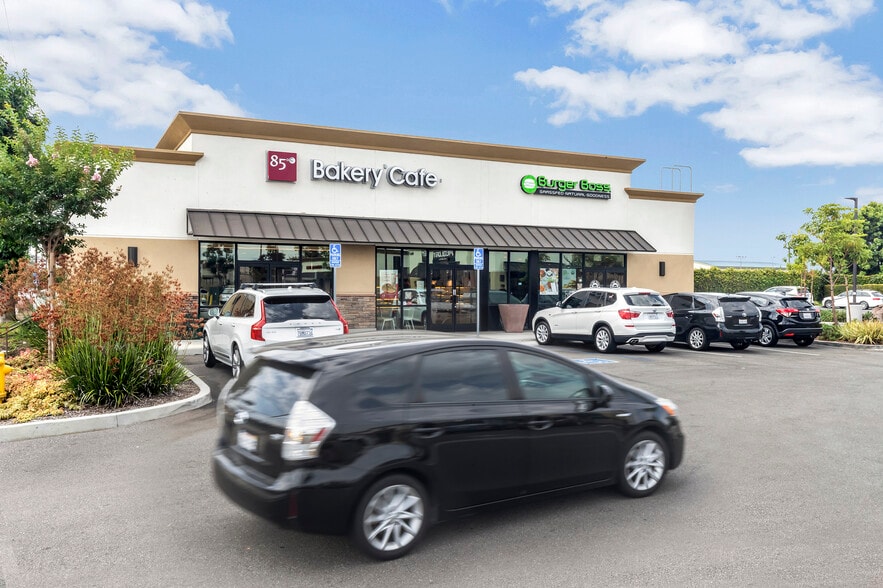 More Photos Of 9515-9575 Valley View St, Cypress Unknown For Lease