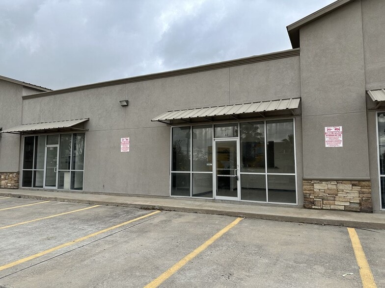 More Photos Of 900 W Jackson Ave, Pasadena Storefront Retail Office For Sale