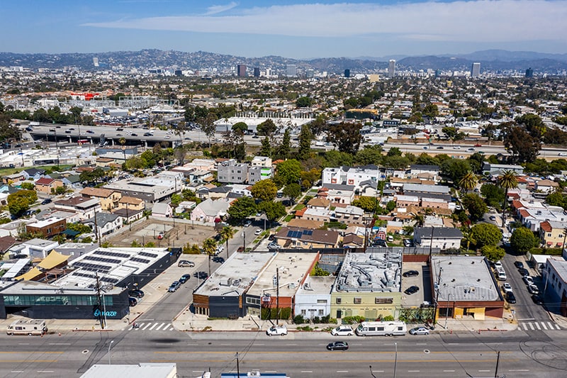 More Photos Of 5719 W Adams Blvd, Los Angeles Warehouse For Lease