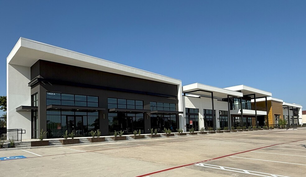 More Photos Of 14025 Northwest Fwy, Houston General Retail For Lease