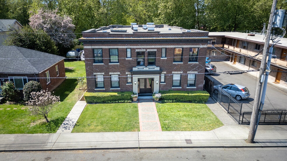 More Photos Of 1003 N 1st St, Renton Apartments For Sale