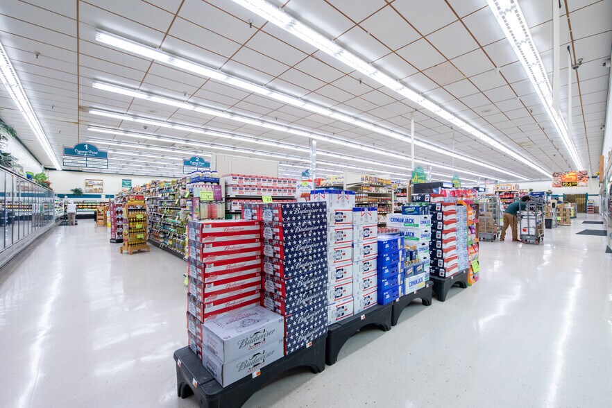 More Photos Of 500 US 90, Patterson Supermarket For Lease