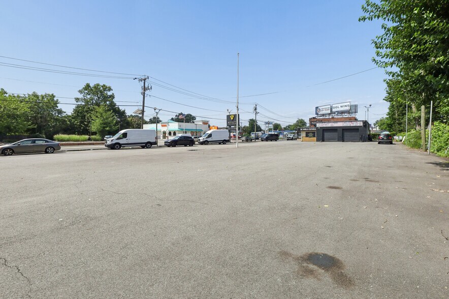 More Photos Of 120-140 US Highway 46, Little Ferry Auto Dealership For Sale