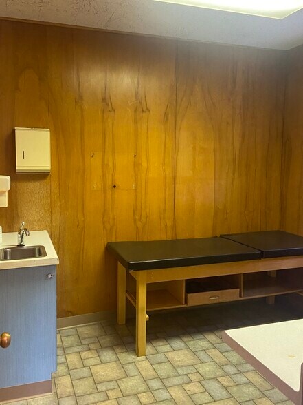 More Photos Of 1736 Sanderson Ave, Scranton Rehabilitation Center For Sale