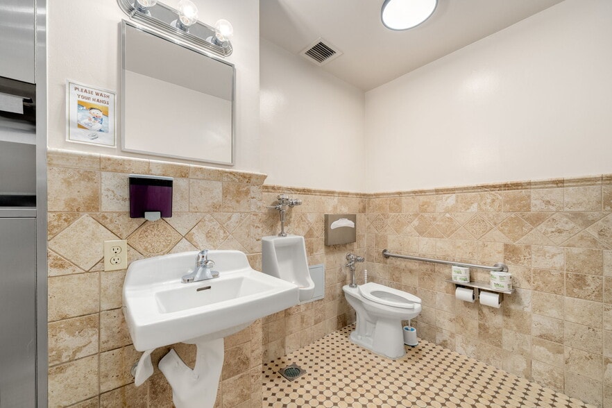 More Photos Of 201 W 4th St, Claremont Office For Sale