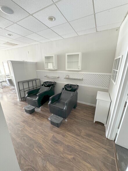 More Photos Of 886-888 W Bay Ave, Barnegat General Retail For Lease