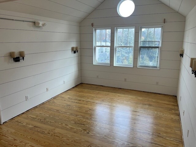 More Photos Of 208 St Marys St, Raleigh Office Residential For Sale